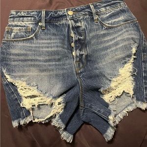Good American bombshell jean shorts